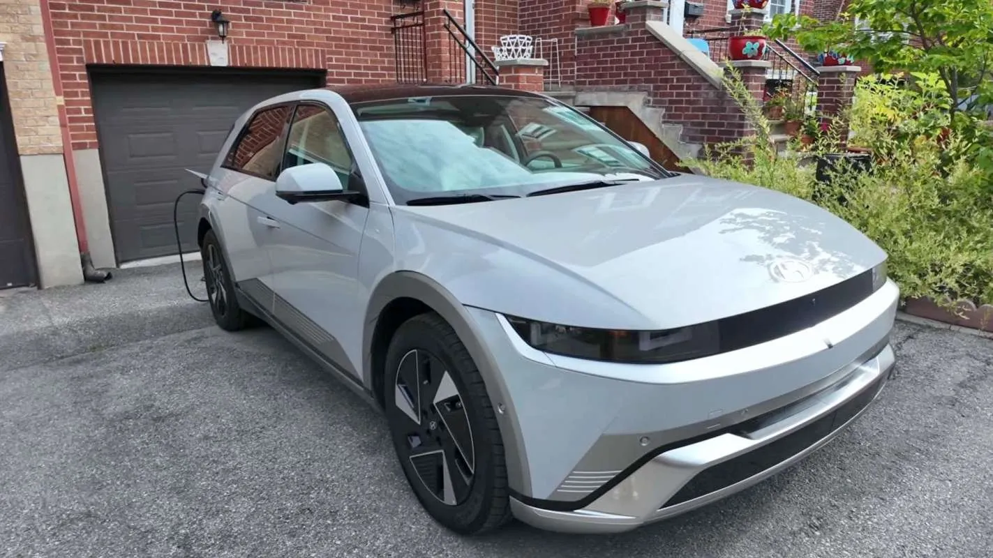 A 2026 Ioniq 5 Just Ran Ontario to Quebec City — 600 km on Public Chargers, and It Looked Routine