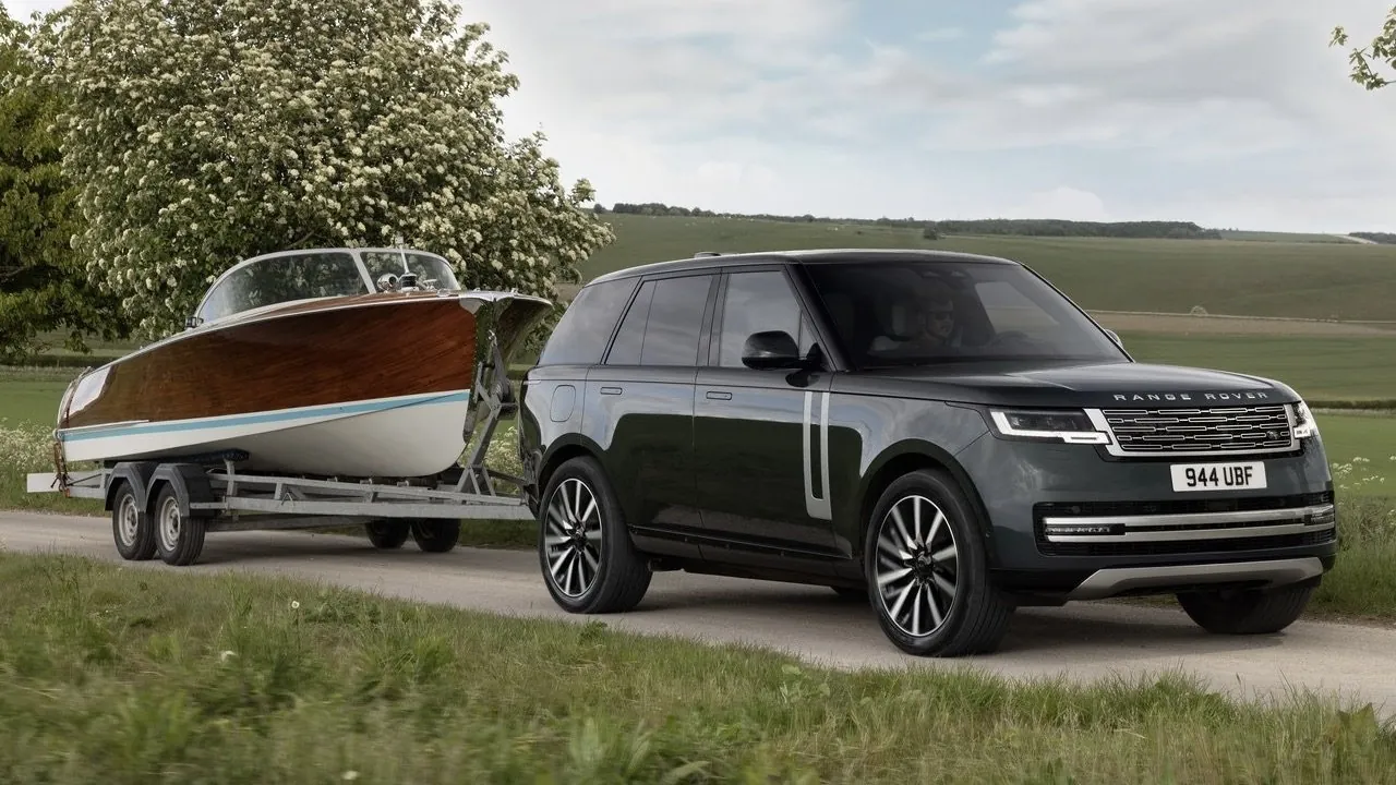Range Rover Electric Price in Canada: $200,800, 535 km Range, NACS Port