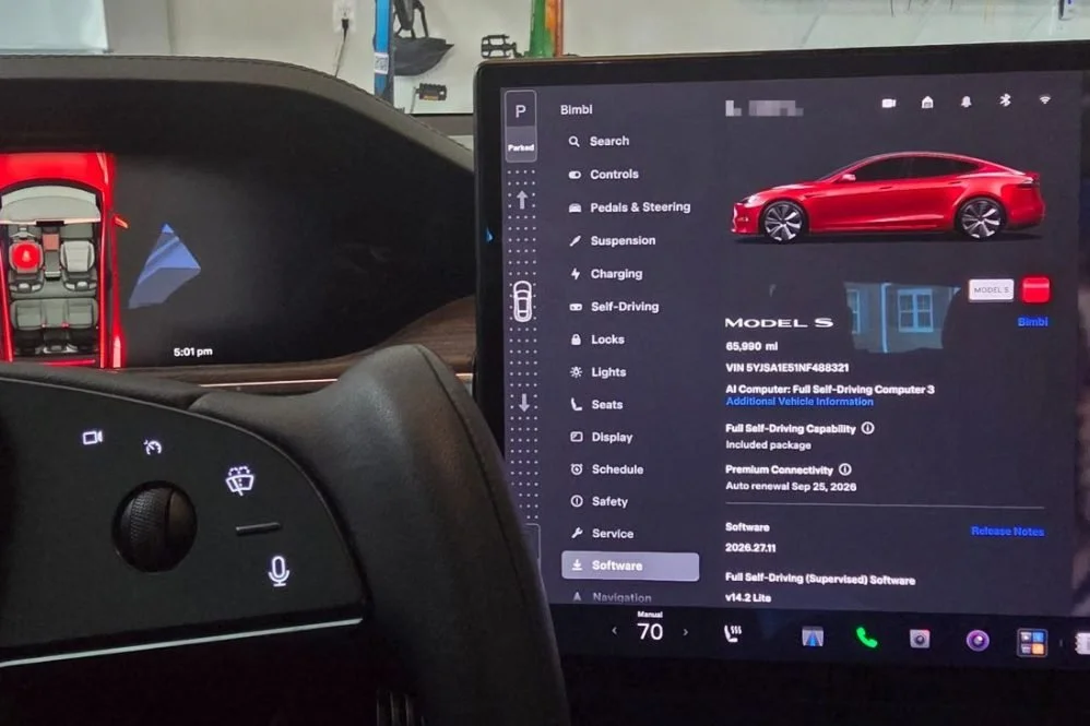 Tesla FSD v14.2 Lite Begins Rolling Out to HW3 Model S and Model X in Canada