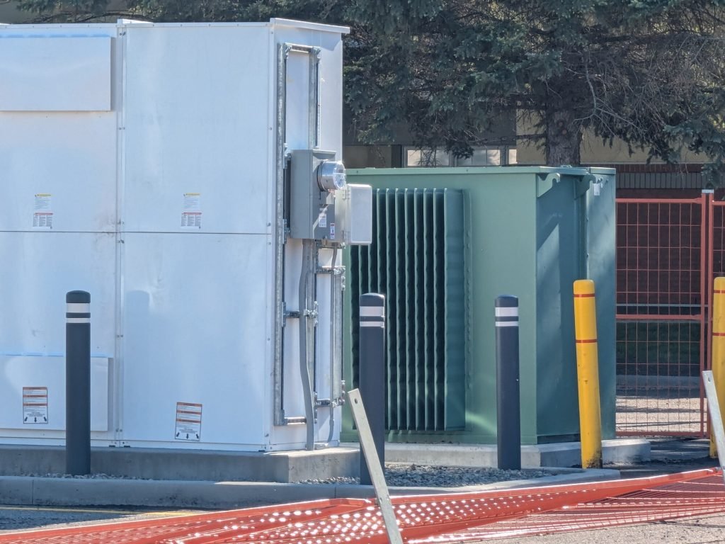 Tesla Completes Construction on New Lethbridge Supercharger in Southern Alberta