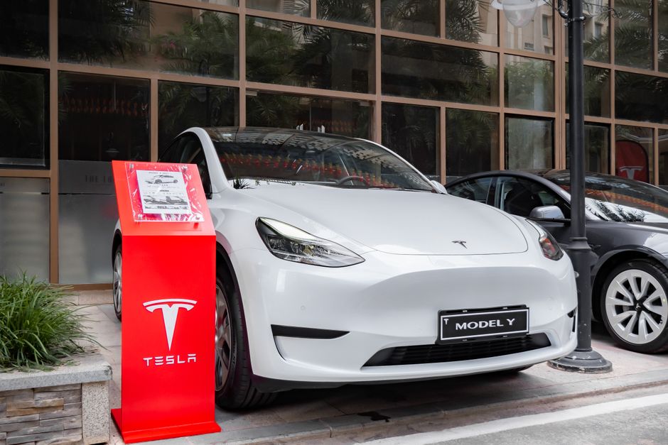Tesla Expands Vehicle-to-Load Capability to Model 3 and Additional Model Y Trims